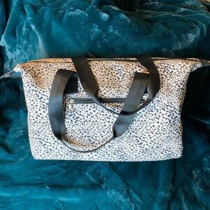 Mail + Lili Weekend Duffel Bag